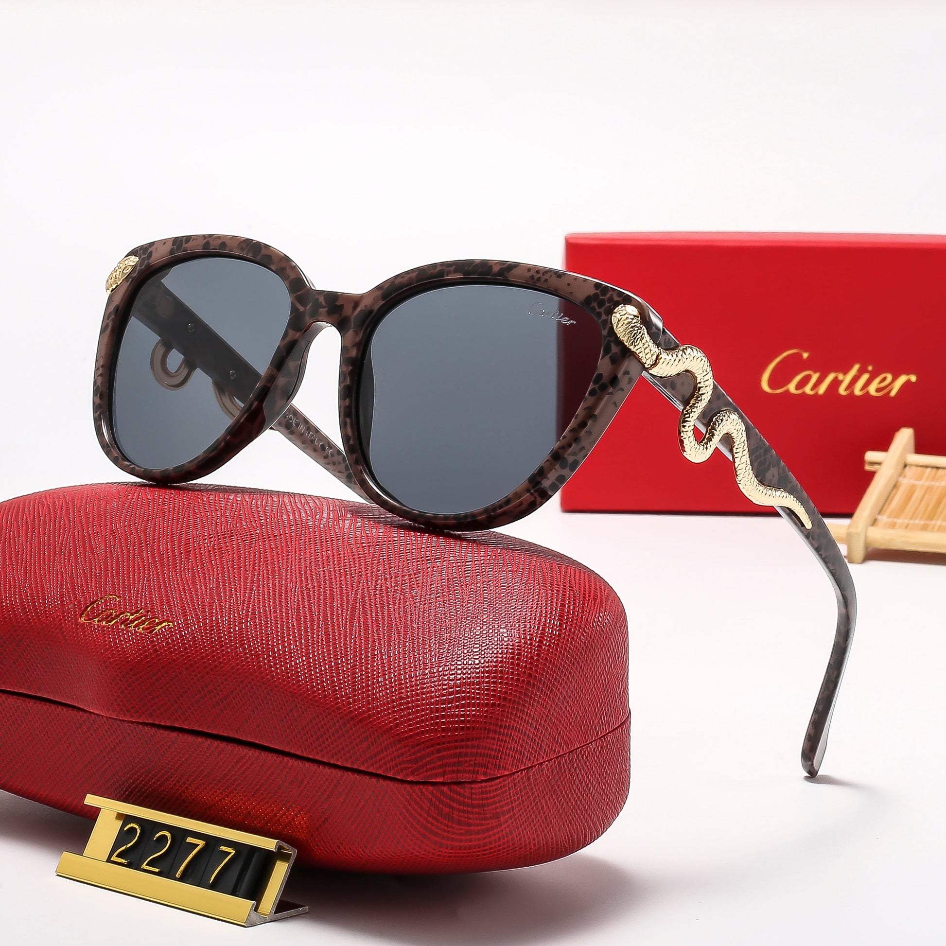 Fashion hot 7 color sunglasses 2277